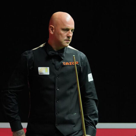 Mark King Suspended on World Snooker Tour