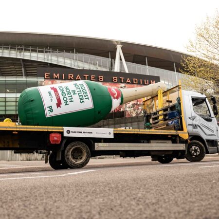 PADDY Power DELIVERS A 18FT BOTTLE OF GUNNER BOTTLE AFTER TITLE RACE COLLAPSE